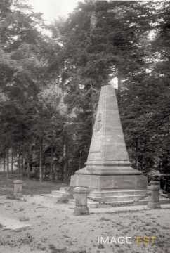 Monument aux morts (Saint-Benoît-La-Chipotte)